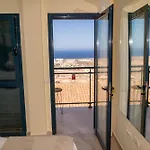 Lucky Thirteen - With Ocean View アパート